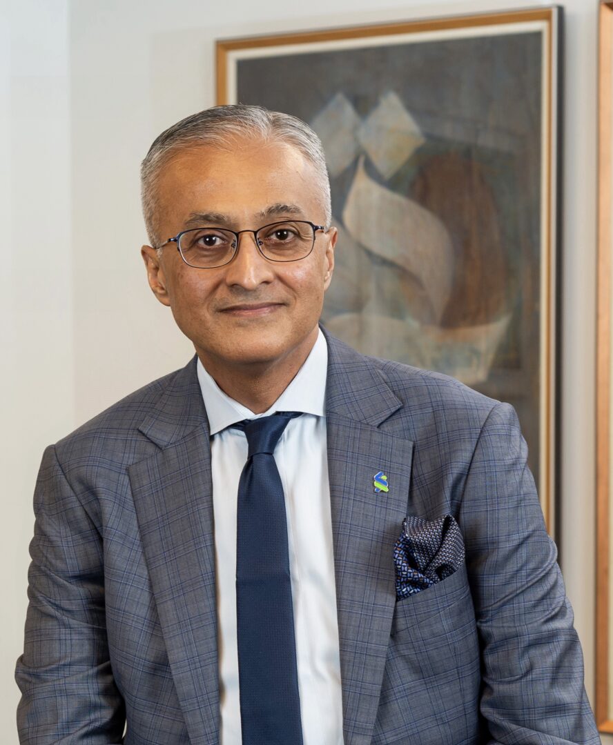 2026 ceo of standard chartered